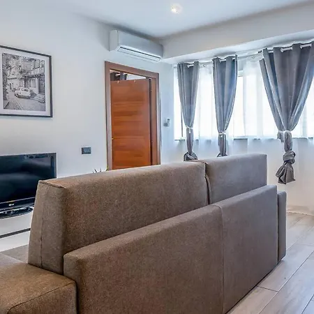 Borgo Antico Apartment Paruzzaro