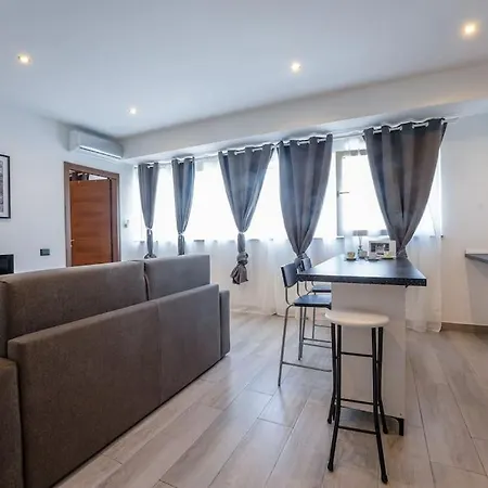 Borgo Antico Apartment Paruzzaro
